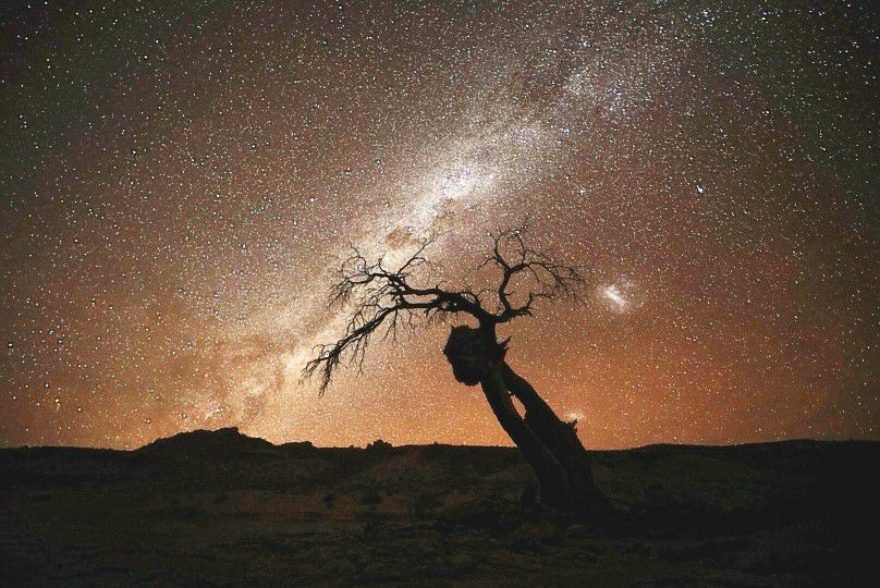 Nachtofotografie des Sternenhimmel in Namibia: Fotosafari mit Benny Rebel