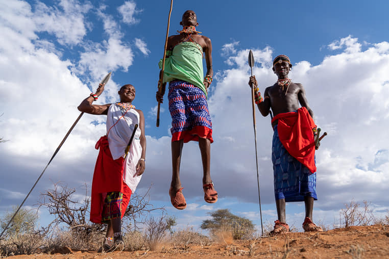 fotoreise-kenia-fotosafari-afrika-samburu-krieger-workshop-sprung-1