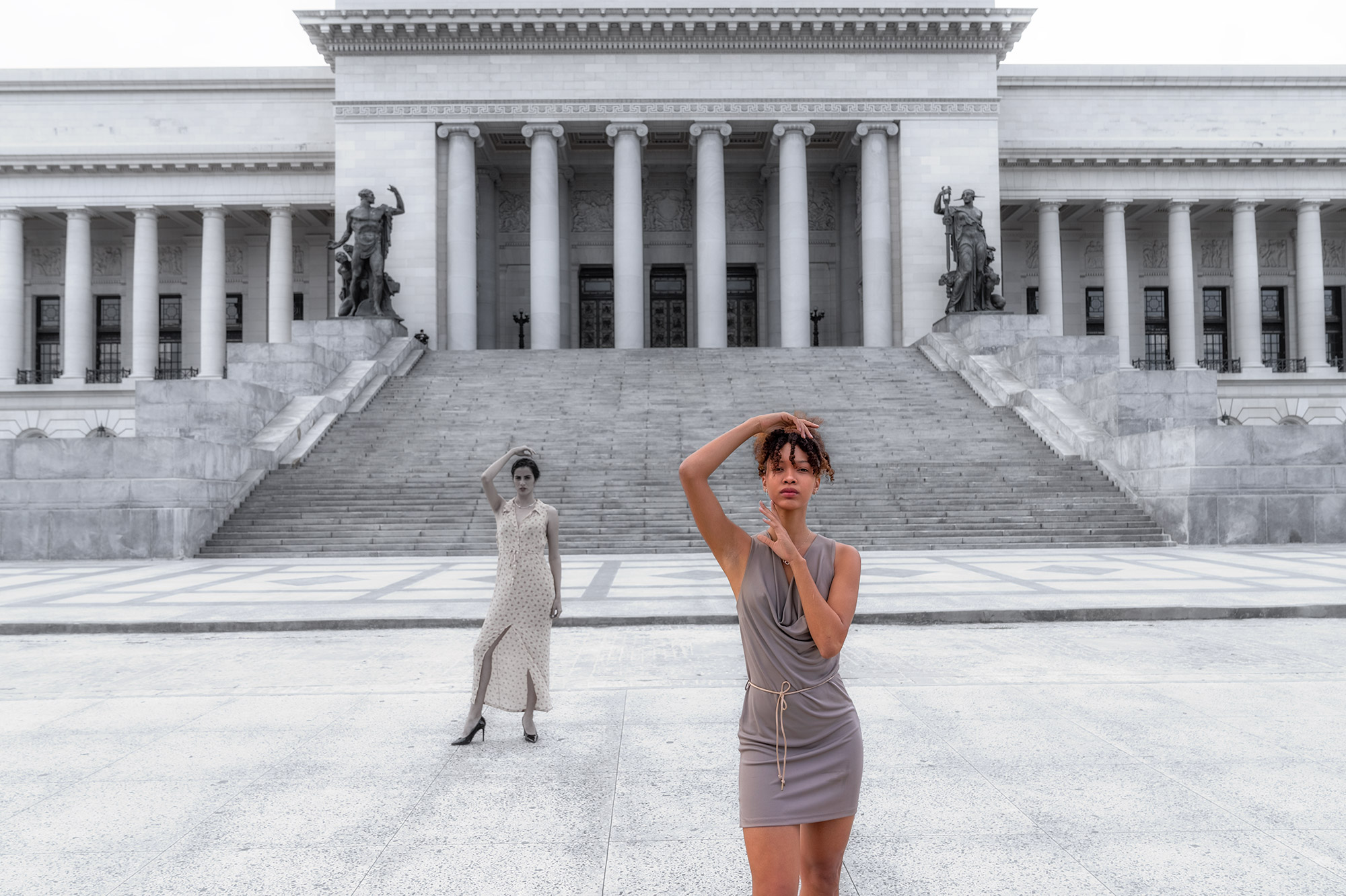 Kuba-Fotoreise. Fotomodelle vor dem Capitol fotografiert.