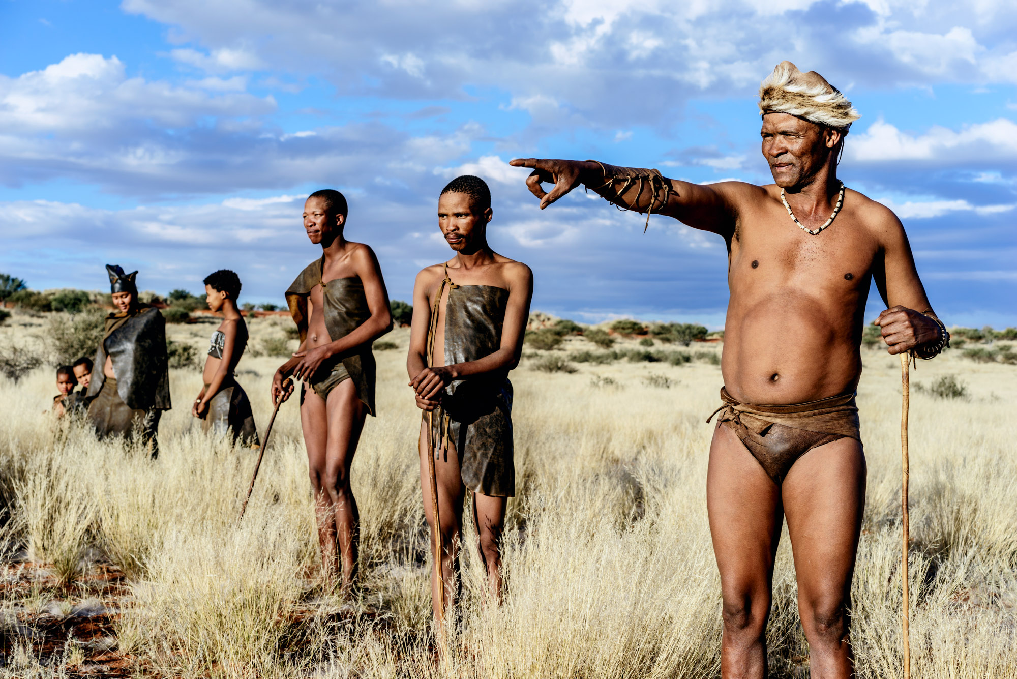 San fotografiert auf einer Fotoreise in der Kalahariwüste in Namibia - Buschmänner.